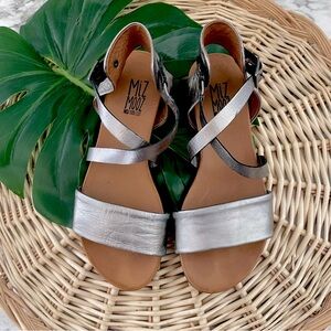 Miz Mooz Metallic Silver leather Aster Sandals with adjustable straps Size 8